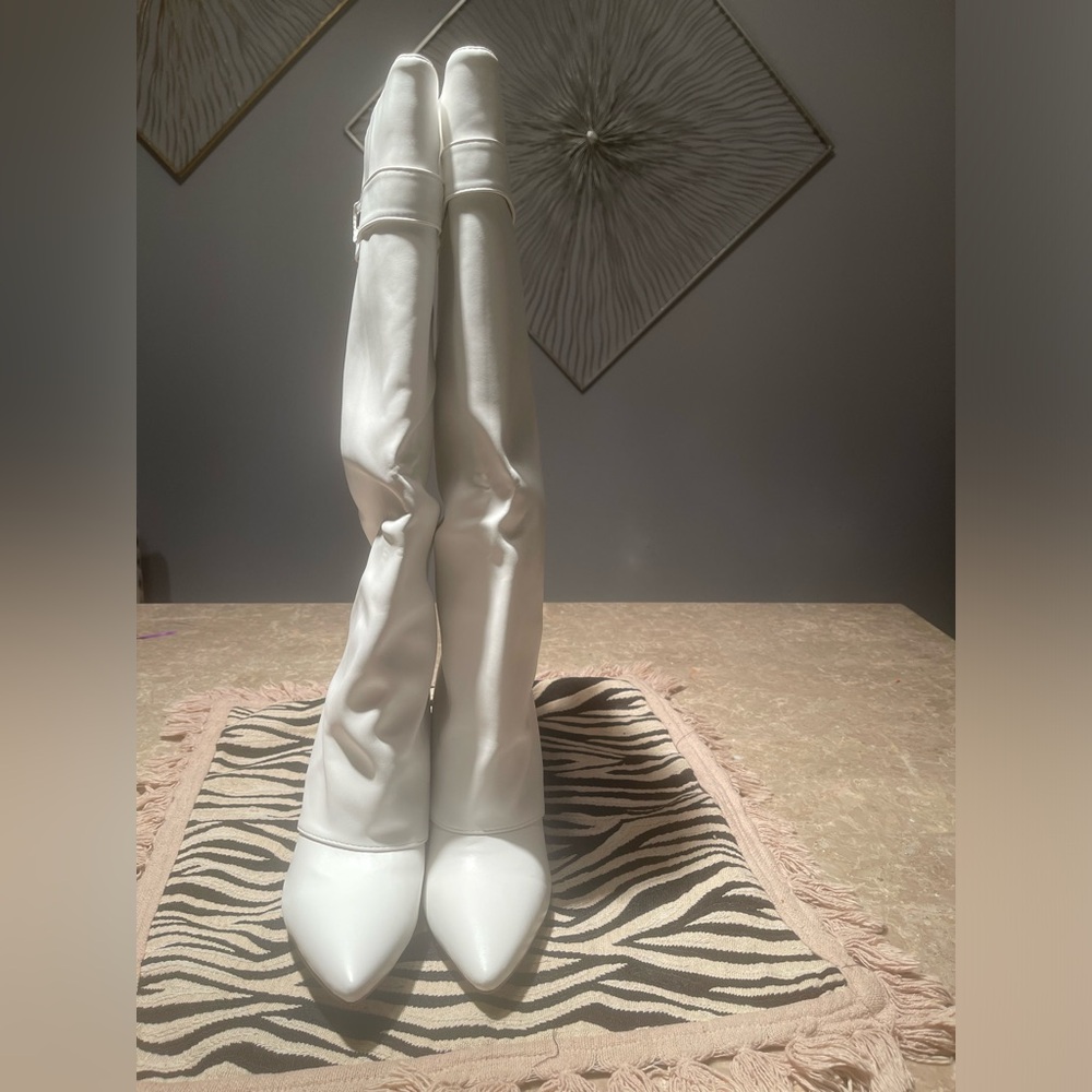 MELINA WHITE WEDGE BOOT SIZE 7.5